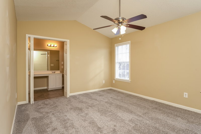 1,755/Mo, 229 Lucan Dr Greensboro, NC 27406 Main Bedroom View