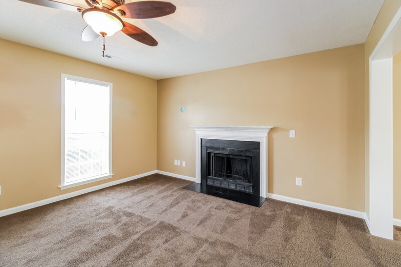 1,975/Mo, 2424 Glen Laurel Dr Greensboro, NC 27406 Misc View