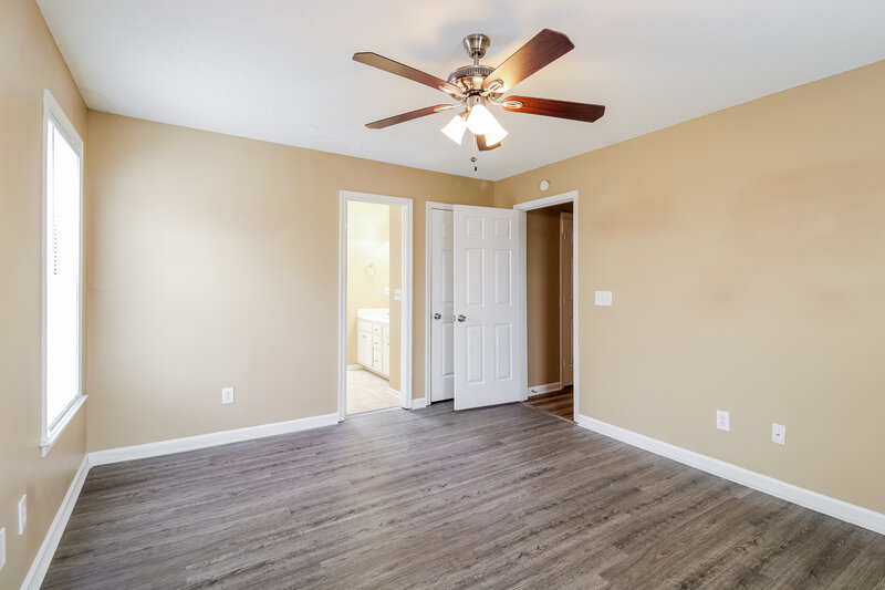 1,975/Mo, 2424 Glen Laurel Dr Greensboro, NC 27406 Misc View 6