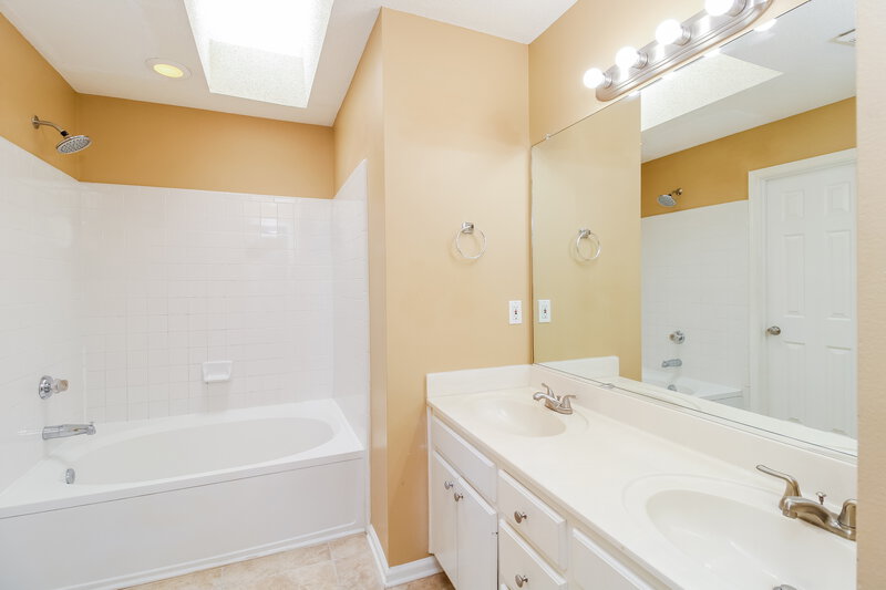 1,975/Mo, 2424 Glen Laurel Dr Greensboro, NC 27406 Misc View 8