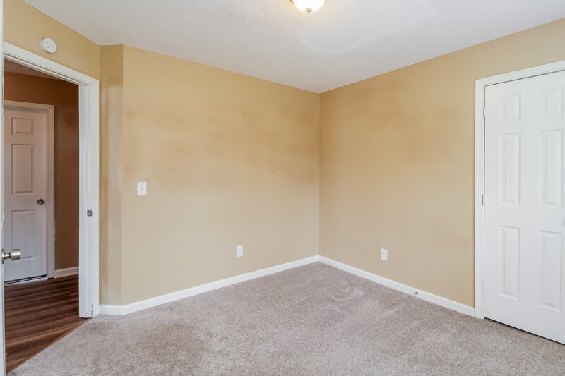 1,975/Mo, 2424 Glen Laurel Dr Greensboro, NC 27406 Misc View 10