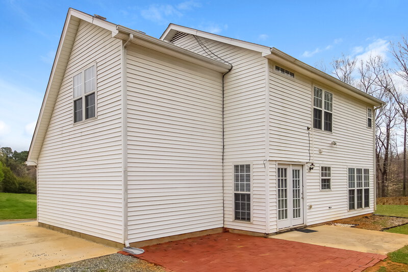 1,975/Mo, 2424 Glen Laurel Dr Greensboro, NC 27406 Misc View 13