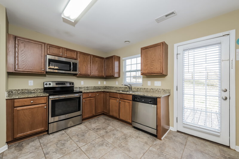 1,805/Mo, 773 Runningbrook Ln Rural Hall, NC 27045 Kitchen View