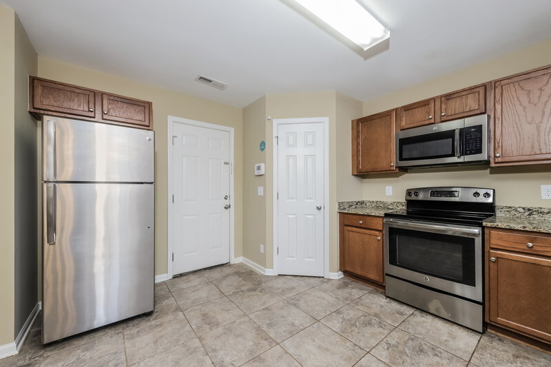 1,805/Mo, 773 Runningbrook Ln Rural Hall, NC 27045 Kitchen View 2