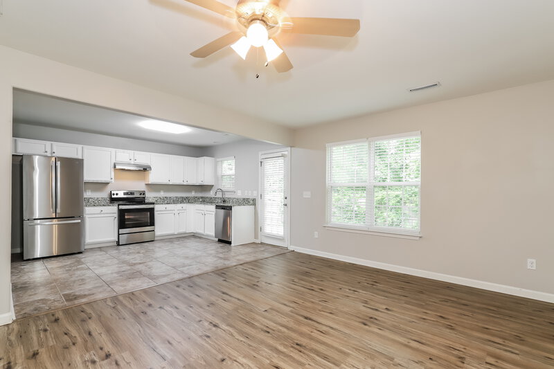 1,785/Mo, 4117 Field Crossing Dr Winston-Salem, NC 27107 Living Room View