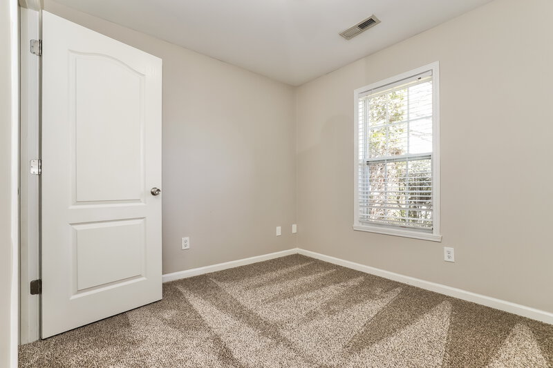 1,705/Mo, 5204 Mount Hope Dr Winston-Salem, NC 27107 Bedroom View