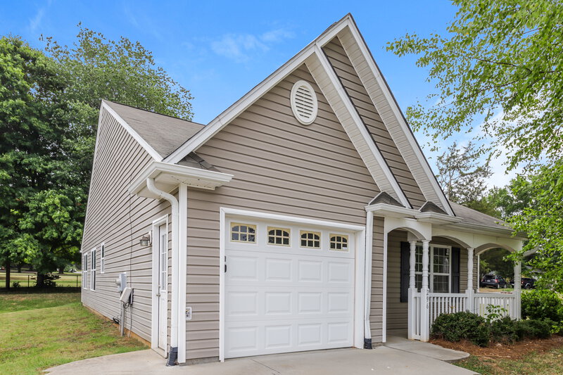 1,785/Mo, 296 Konnoak Village Circle Winston-Salem, NC 27127 Front View