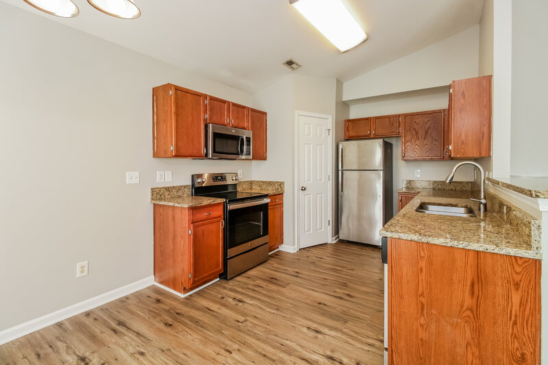 1,595/Mo, 1930 Hanna Trace Winston-Salem, NC 27127 Kitchen View 2