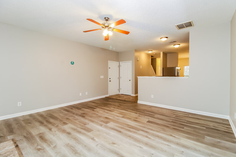 1,895/Mo, 4900 Mystic Oak Dr Browns Summit, NC 27214 Living Room View 2