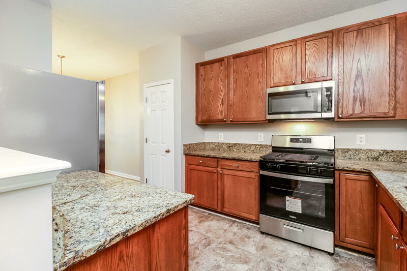 1,895/Mo, 4900 Mystic Oak Dr Browns Summit, NC 27214 Kitchen View 2