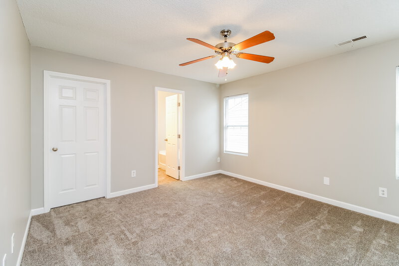 1,895/Mo, 4900 Mystic Oak Dr Browns Summit, NC 27214 Main Bedroom View 2