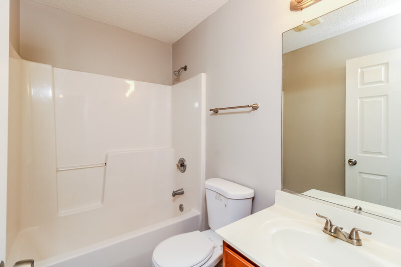 1,895/Mo, 4900 Mystic Oak Dr Browns Summit, NC 27214 Bathroom View