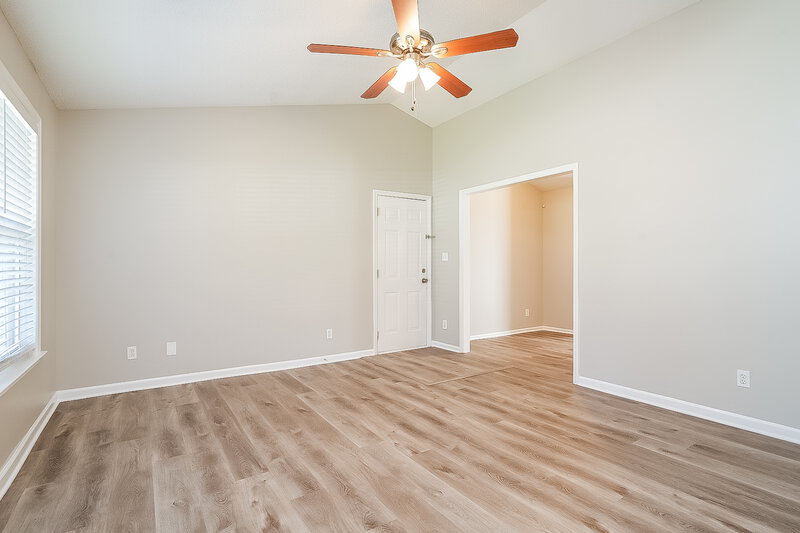 1,795/Mo, 609 Herman Gist Rd Greensboro, NC 27401 Living Room View