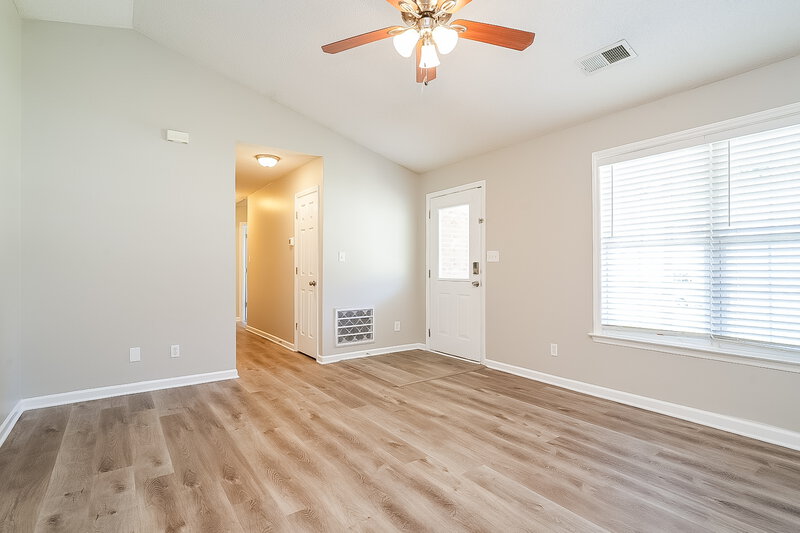 1,795/Mo, 609 Herman Gist Rd Greensboro, NC 27401 Living Room View 2