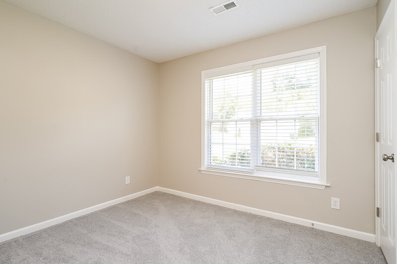 1,795/Mo, 609 Herman Gist Rd Greensboro, NC 27401 Bedroom View