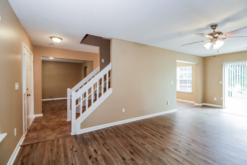 1,895/Mo, 4108 Sunbury Dr Greensboro, NC 27405 Living Room View 2