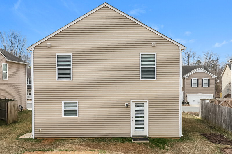 1,695/Mo, 4169 Salem Springs Ct Winston-Salem, NC 27107 Rear View