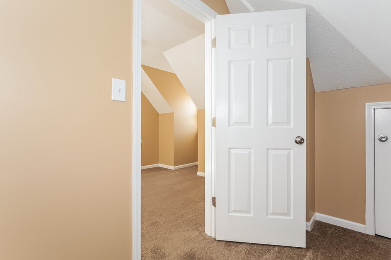 1,755/Mo, 3900 Lois St Winston-Salem, NC 27127 Bedroom View 3