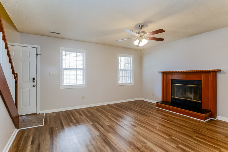 1,645/Mo, 1600 Caspian Way Ln Winston-Salem, NC 27127 Living Room View