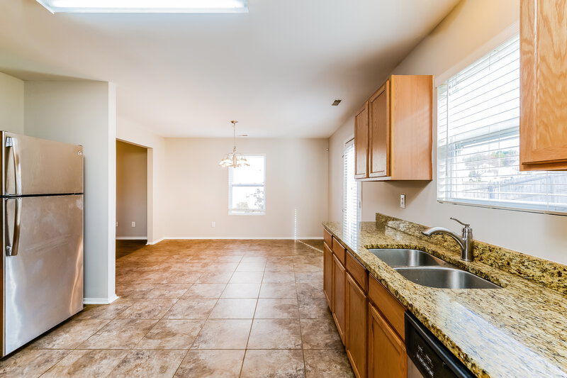 1,740/Mo, 4387 Joseph Samuels Dr Winston-Salem, NC 27105 Kitchen View 2