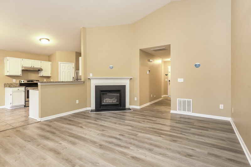 1,650/Mo, 3770 Thornaby Circle Winston-Salem, NC 27107 Living Room View 2