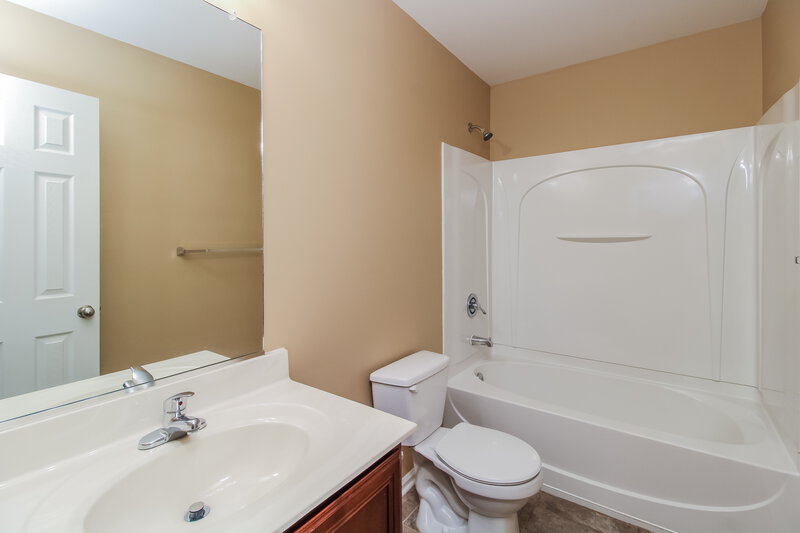 1,595/Mo, 767 Runningbrook Ln Rural Hall, NC 27045 Bathroom View
