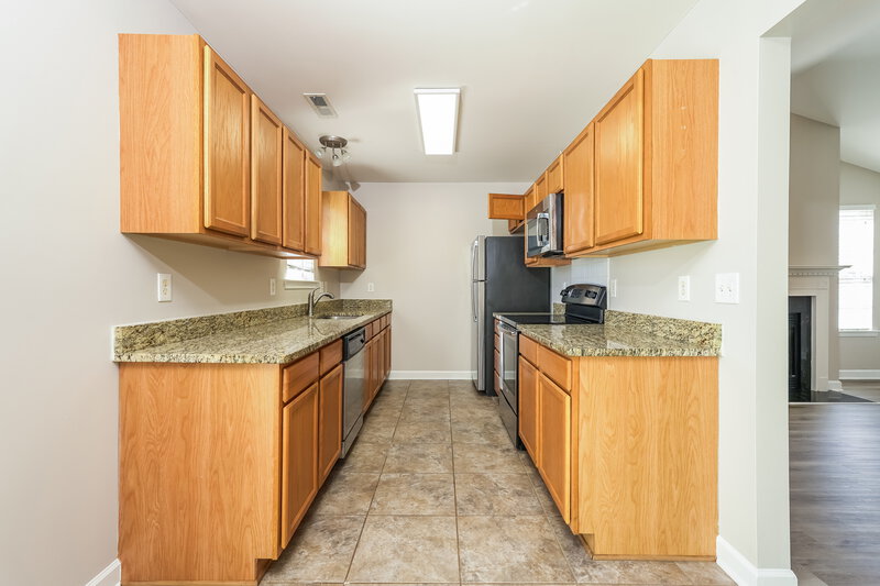 1,610/Mo, 2036 Tea Berry Ct Winston-Salem, NC 27127 Kitchen View