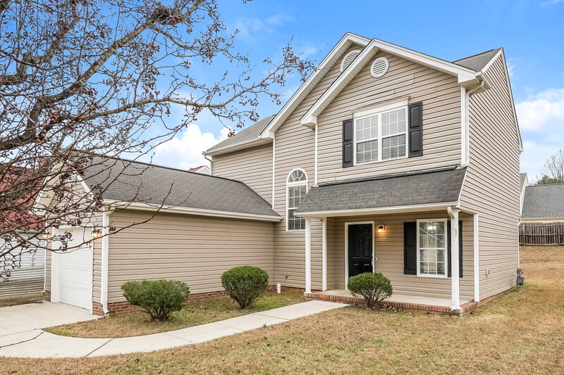 1,700/Mo, 1921 Wheatfield Ct Greensboro, NC 27405 Front View