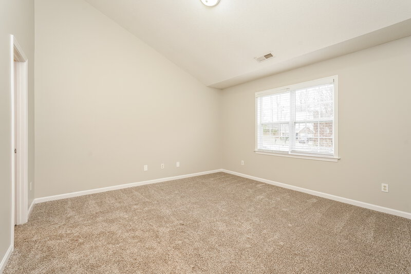 1,700/Mo, 1921 Wheatfield Ct Greensboro, NC 27405 Main Bedroom View