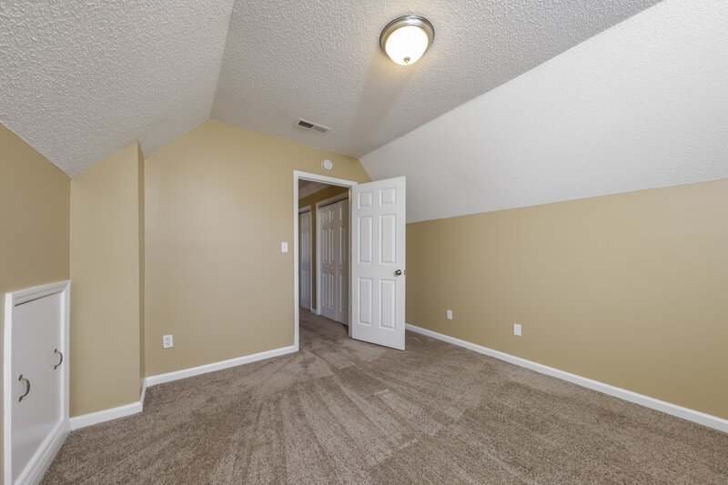 1,460/Mo, 155 Crossfield Ridge Ct Winston-Salem, NC 27127 Bedroom View 2