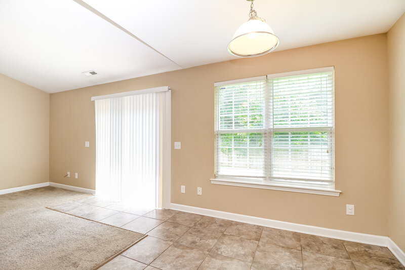 1,710/Mo, 110 Konnoak Village Circle Winston-Salem, NC 27127 Dining Room View 2