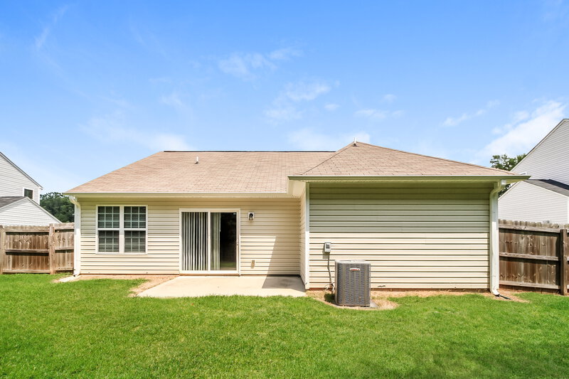 1,710/Mo, 110 Konnoak Village Circle Winston-Salem, NC 27127 Rear View