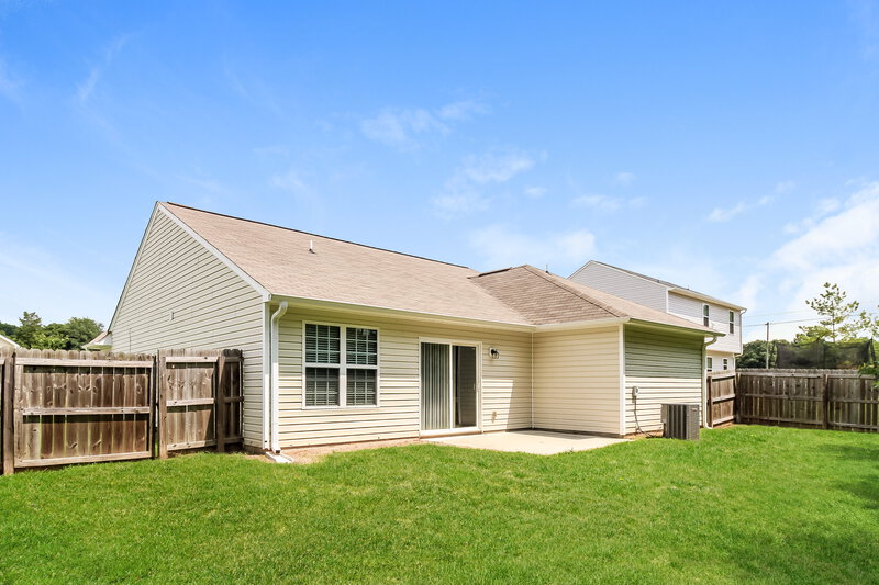 1,710/Mo, 110 Konnoak Village Circle Winston-Salem, NC 27127 Rear View 3