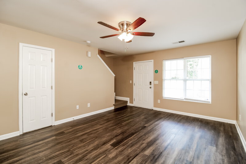 2,025/Mo, 4014 Mountainridge Dr Greensboro, NC 27401 Misc View 2