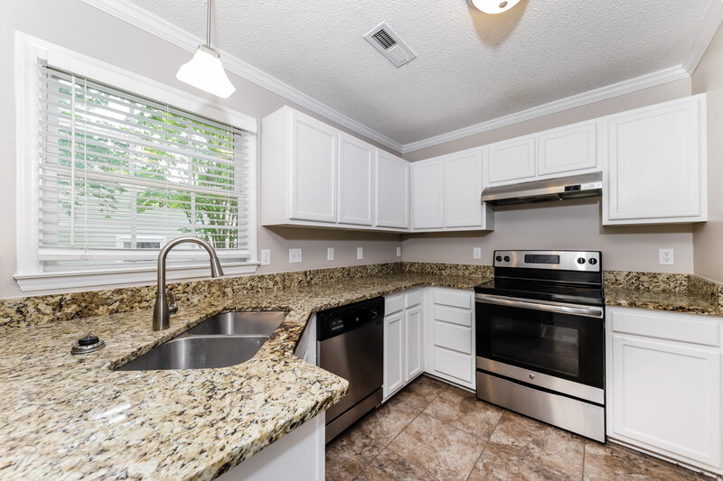 1,495/Mo, 4473 Canaan Place Dr Winston-Salem, NC 27105 Kitchen View
