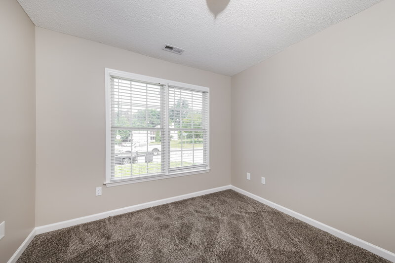 1,495/Mo, 4473 Canaan Place Dr Winston-Salem, NC 27105 Bedroom View 4