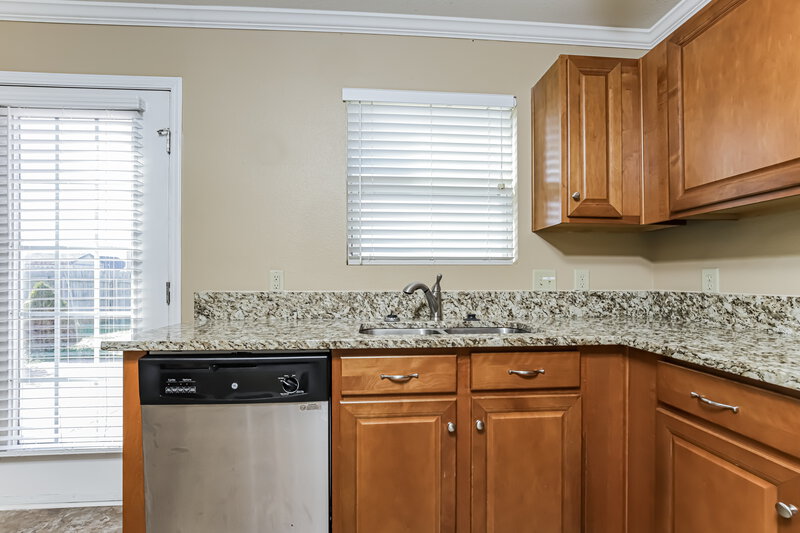 1,675/Mo, 768 Runningbrook Ln Rural Hall, NC 27045 Kitchen View 2