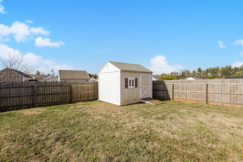 1,675/Mo, 768 Runningbrook Ln Rural Hall, NC 27045 Exterior View