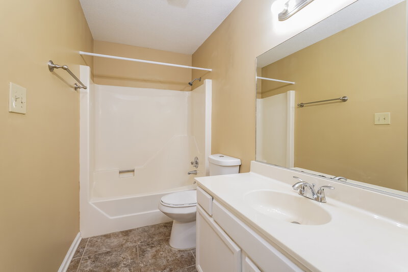 2,430/Mo, 5281 Lukon Ln Winston-Salem, NC 27104 Main Bathroom View