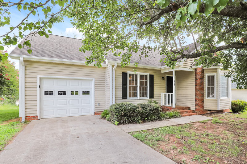 1,825/Mo, 235 Lorraine Dr Winston-Salem, NC 27107 Front View