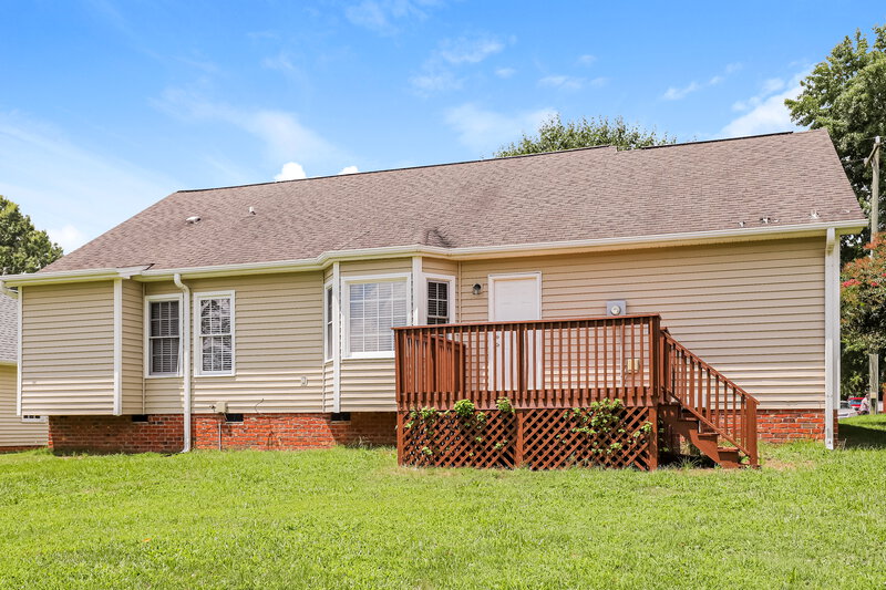 1,825/Mo, 235 Lorraine Dr Winston-Salem, NC 27107 Rear View