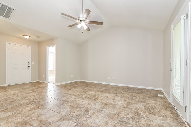 2,410/Mo, 4011 Mountainridge Dr Greensboro, NC 27401 Living Room View