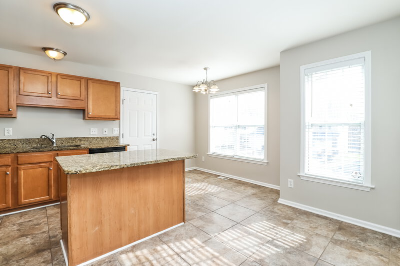 2,410/Mo, 4011 Mountainridge Dr Greensboro, NC 27401 Kitchen View 3