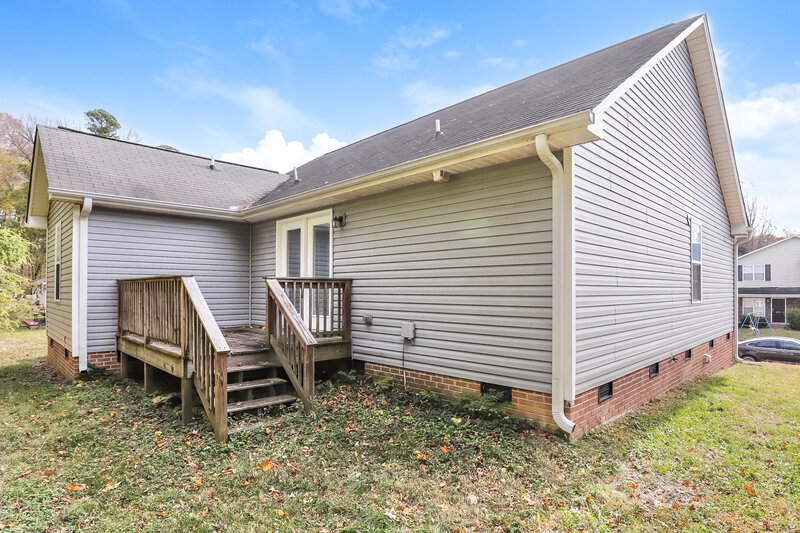 2,410/Mo, 4011 Mountainridge Dr Greensboro, NC 27401 Rear View 2