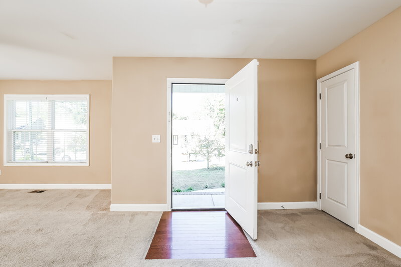 1,650/Mo, 4108 Rev Williams Dr Greensboro, NC 27401 Living Room View