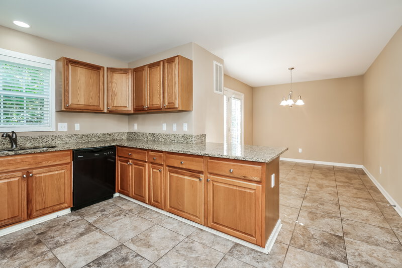 1,650/Mo, 4108 Rev Williams Dr Greensboro, NC 27401 Kitchen View 3