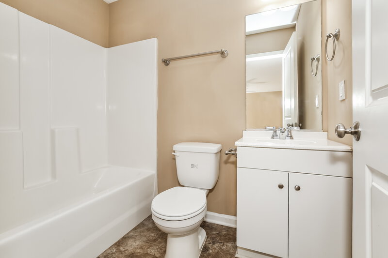 1,650/Mo, 4108 Rev Williams Dr Greensboro, NC 27401 Bathroom View