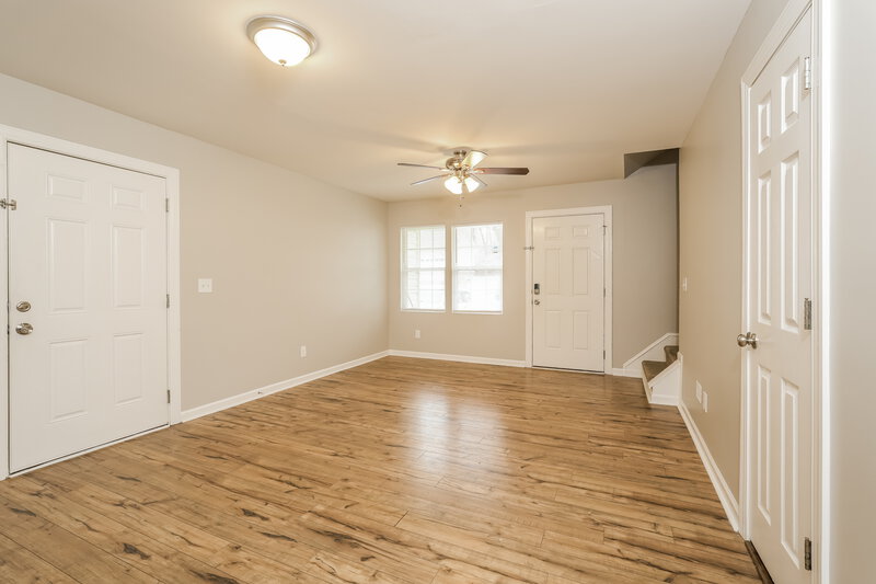 1,905/Mo, 4018 Mountainridge Dr Greensboro, NC 27401 Living Room View