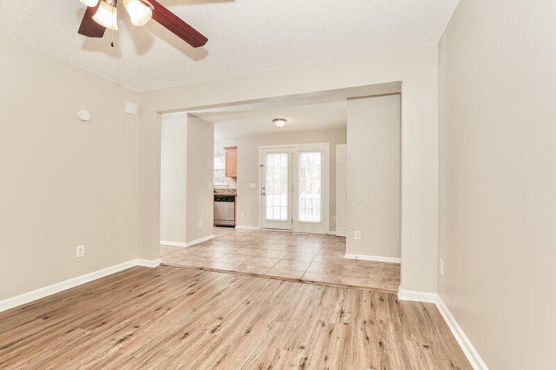 2,590/Mo, 306 Murraylane Rd Greensboro, NC 27405 Living Room View 3