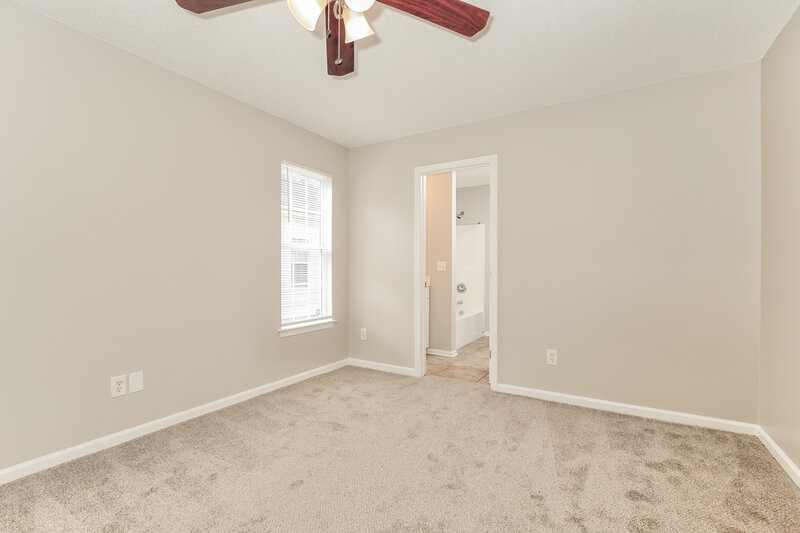 2,590/Mo, 306 Murraylane Rd Greensboro, NC 27405 Main Bedroom View 2